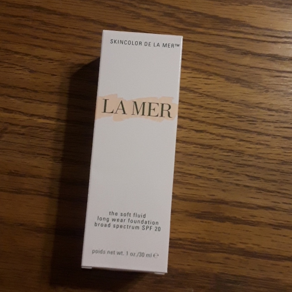 SOLD** La mer soft fluid foundation